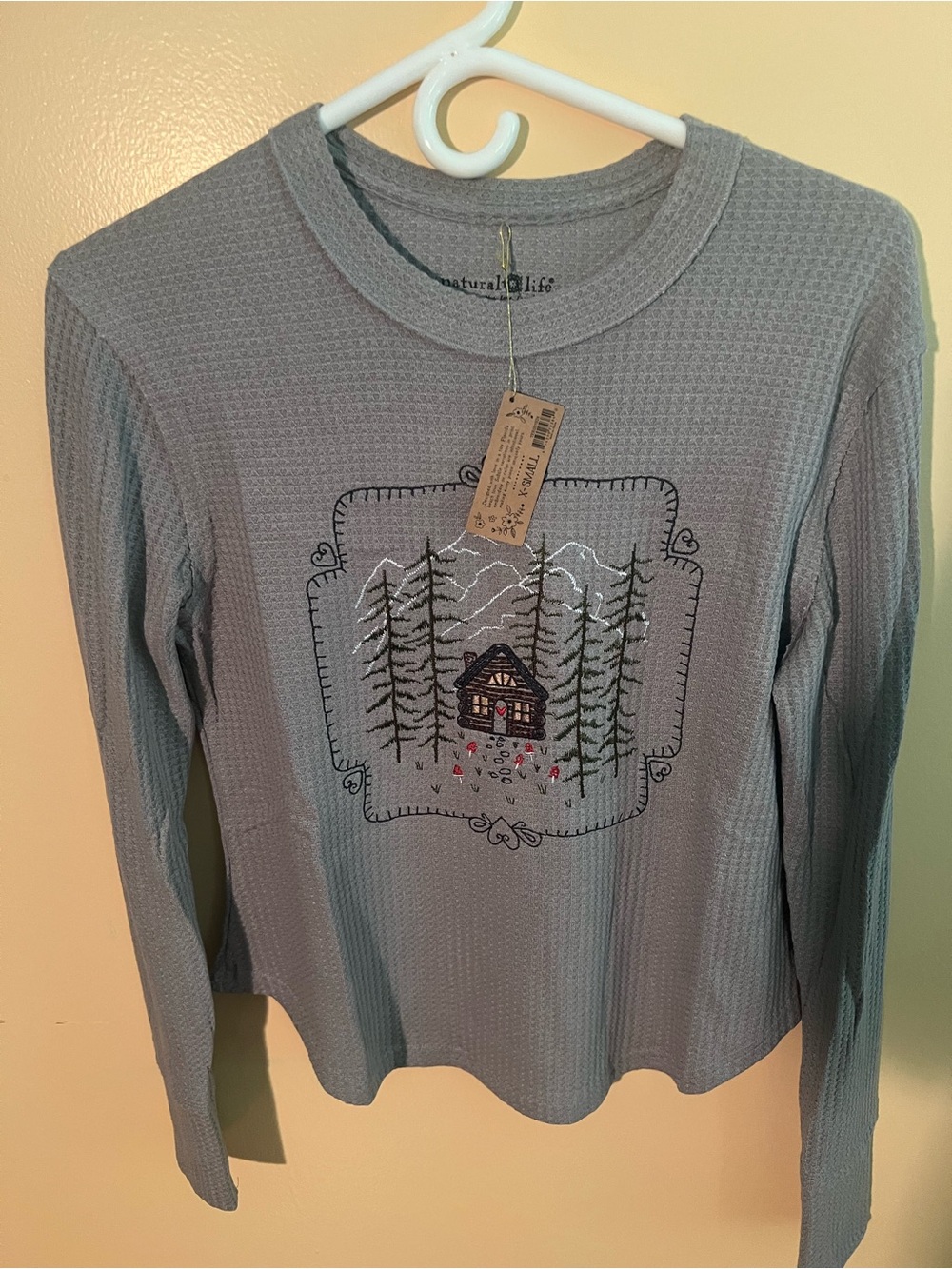 NATURAL LIFE Gray Waffle-Knit Crewneck Sweater with Cabin Embroidery